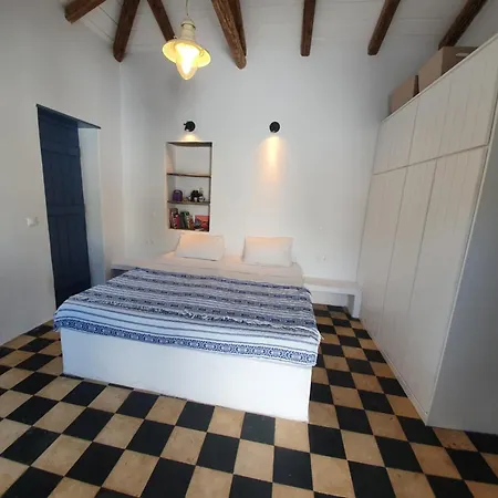 Diamoni Afroditi Two For Max 6 Persons *