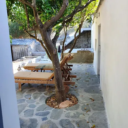 Diamoni Afroditi Two For Max 6 Persons Casa de Férias Karavás