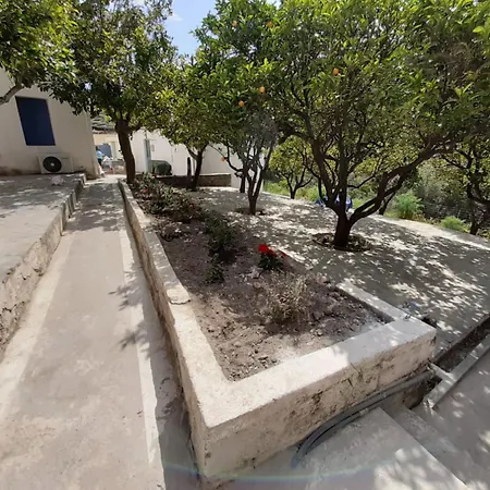 Diamoni Afroditi Two For Max 6 Persons *