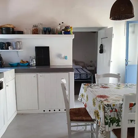 Diamoni Afroditi Two For Max 6 Persons Holiday home Karavas